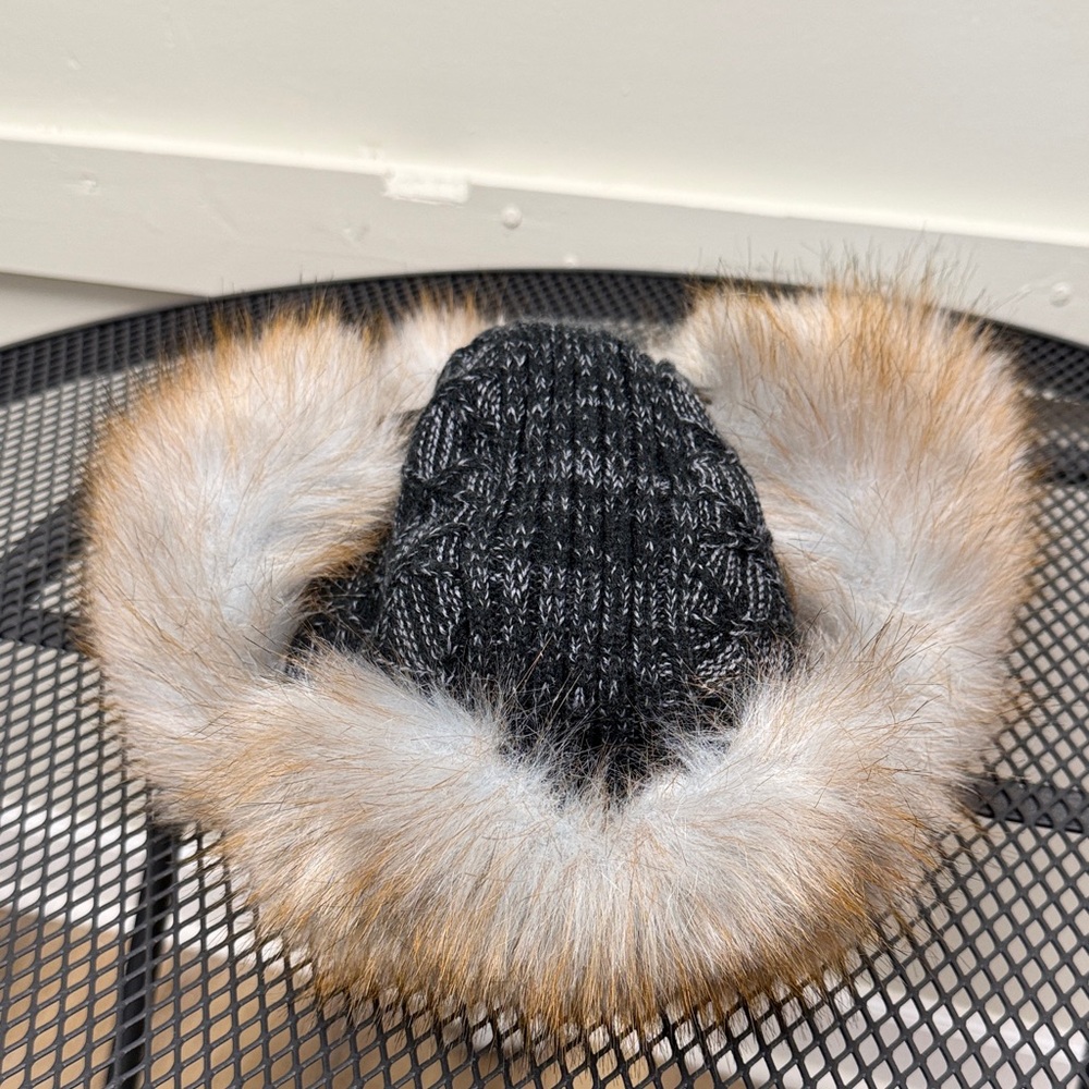 Surell Black Knit Hat with Faux Fur Trim - Picture 1 of 8